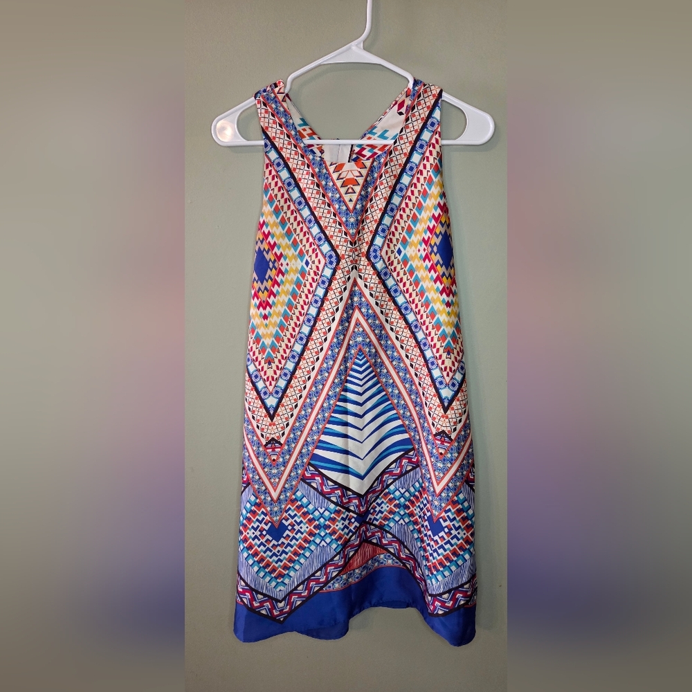 B. Smart Sleeveless Geometric Print Dress – Size 4